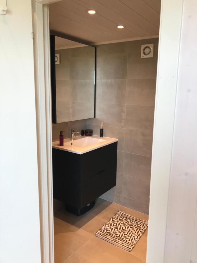 Hytte Med Sjoutsikt Og 20 Min Fra Dyreparken Grimstad  Buitenkant foto