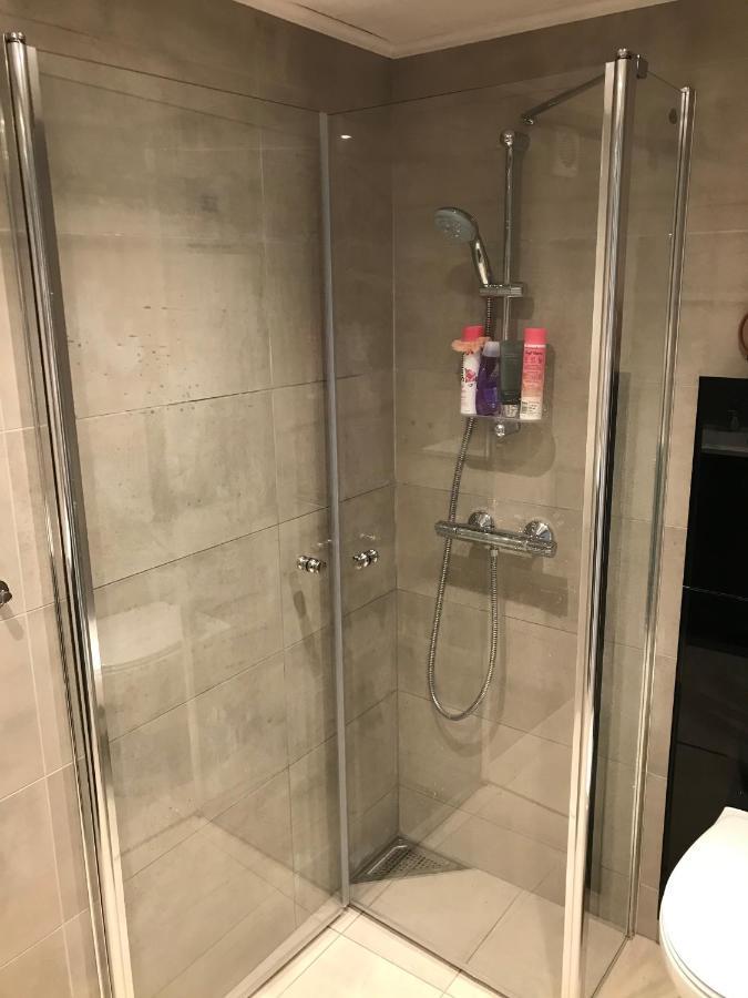 Hytte Med Sjoutsikt Og 20 Min Fra Dyreparken Grimstad  Buitenkant foto